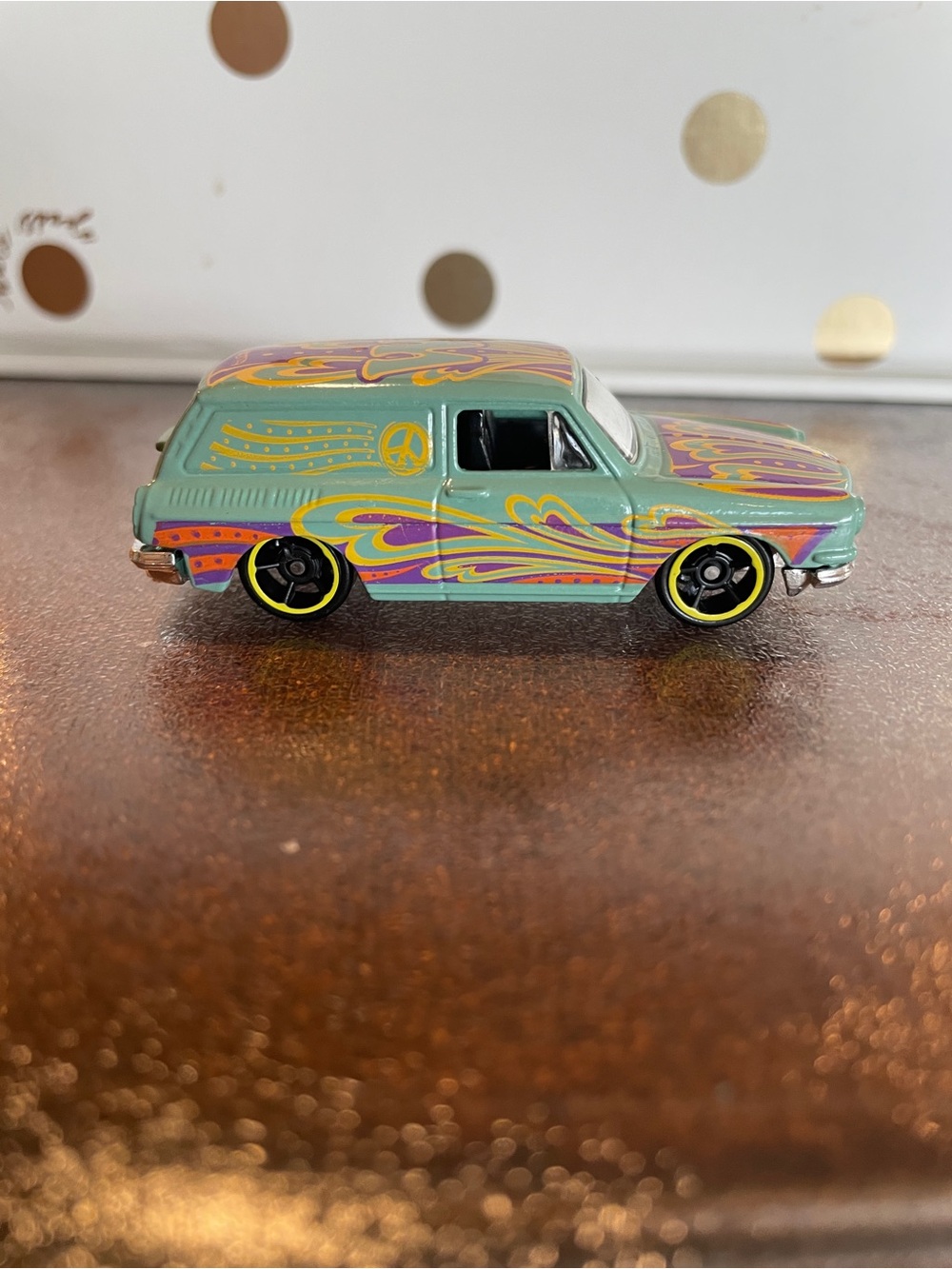 Hot Wheels Custom 69 Volkswagen Squareback 2016 HW Art Cars Green OH5